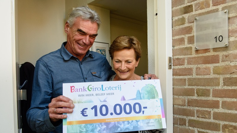 René uit Koedijk wint € 10.000 bij BankGiro Loterij