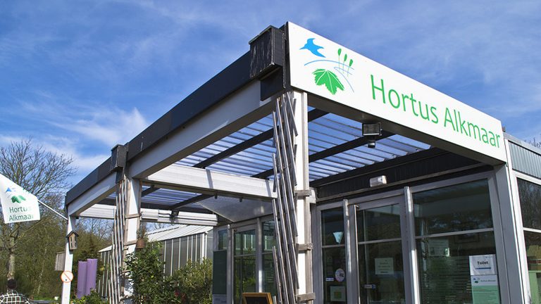 Van Lanschot schenkt Hortus Botanicus € 5000