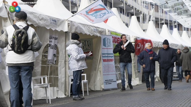 Alkmaarse verkiezingsmarkt ‘Raad op Straat’ op Canadaplein op 10 maart