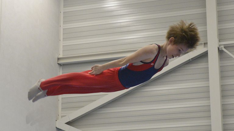 Trampoline leren springen tijdens zomerclinics bij Triffis ?