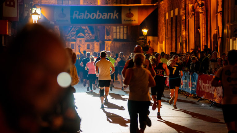 Rabobank Alkmaar e.o. en Alkmaar City Run by Night verlengen contract