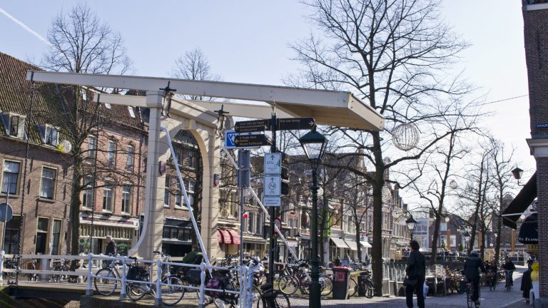 Drie gratis stadswandelingen met VVV-gids door Alkmaar ?