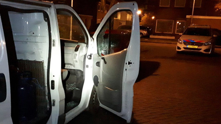 Getuigen gezocht van inbraak in bedrijfsbus aan Aagje Dekenstraat in Alkmaar