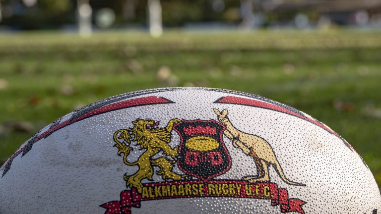 Alkmaarse rugbyers gaan met eerste zege de winterstop in