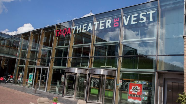 Sara Kroos met haar negende show ‘Verte’ in Theater De Vest ?