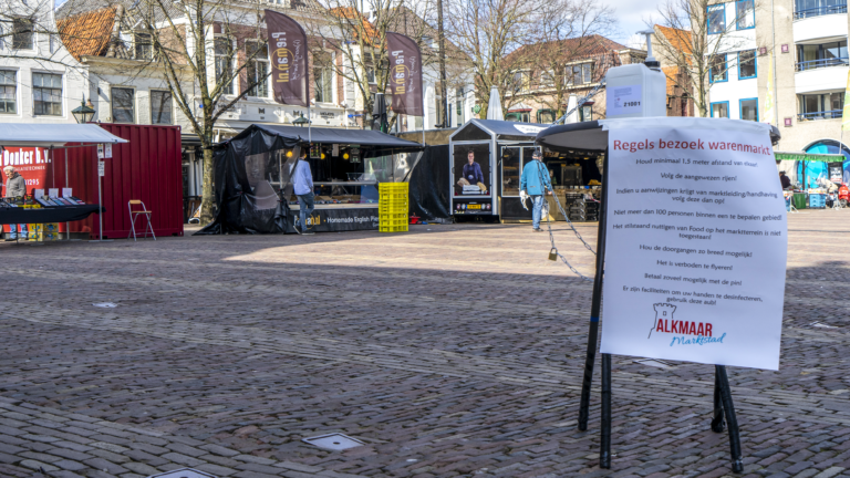 Zaterdagmarkt Waagplein verhuist naar Paardenmarkt in vooruitzicht op heropening terrassen