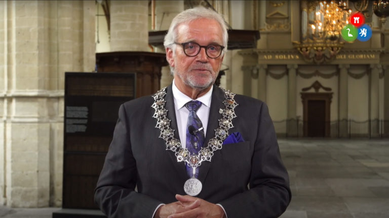 Burgemeester Piet Bruinooge stopt op 1 oktober: “Met pijn in mijn hart”