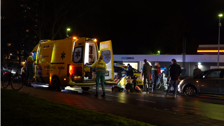 Fietser ernstig gewond bij aanrijding op Van Ostadelaan in Alkmaar