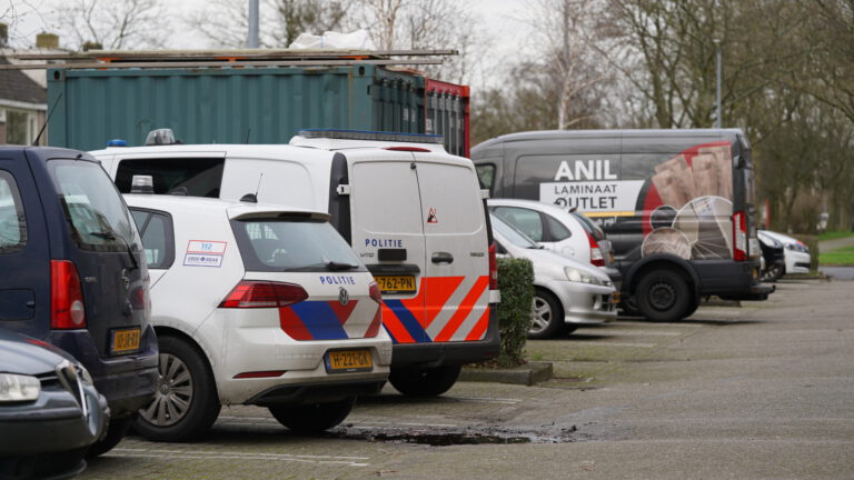 Alkmaarse politie rukt uit naar Waalstraat vanwege hoog oplopende burenruzie