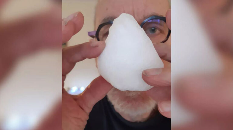 Kees uit Alkmaar verzamelt al sinds de jaren ’90 sneeuwballen: “Ik heb er 20 in de vriezer”