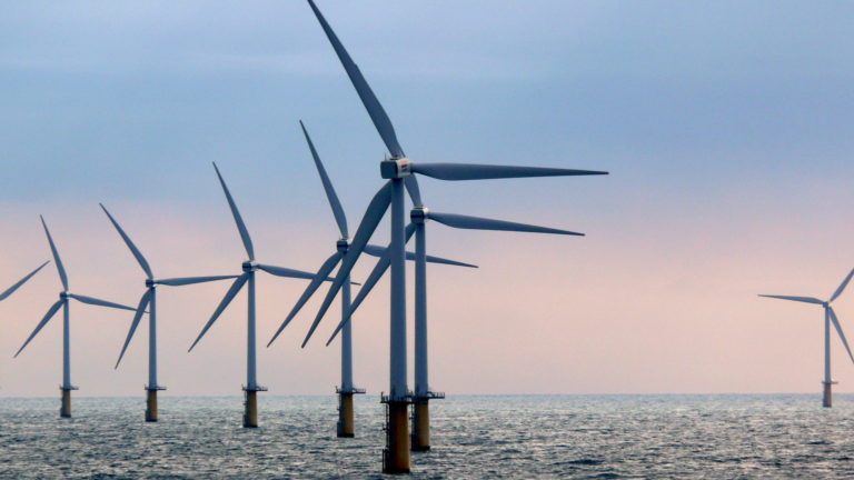 Helft groene stroom van windpark voor Noord-Hollandse kust voor datacenters Amazon