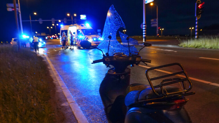 Snorscooterrijder die “wat” had gebruikt raakt gewond bij val op N508 in Alkmaar