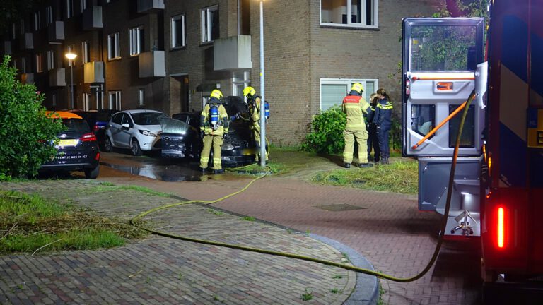 Opnieuw auto in vlammen op; Volkswagen Polo brandt in Porcellishof