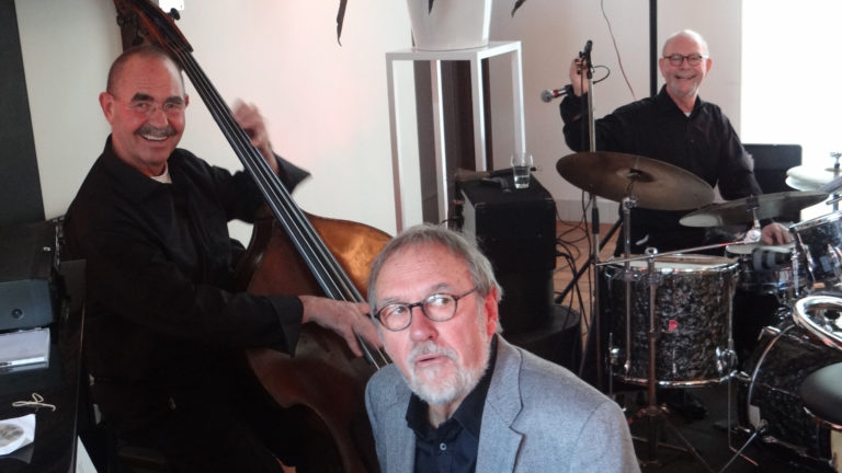 Maandelijkse jazzsessie met Boom Jazz Trio op 30 juni in Proeflokaal De Boom 🗓