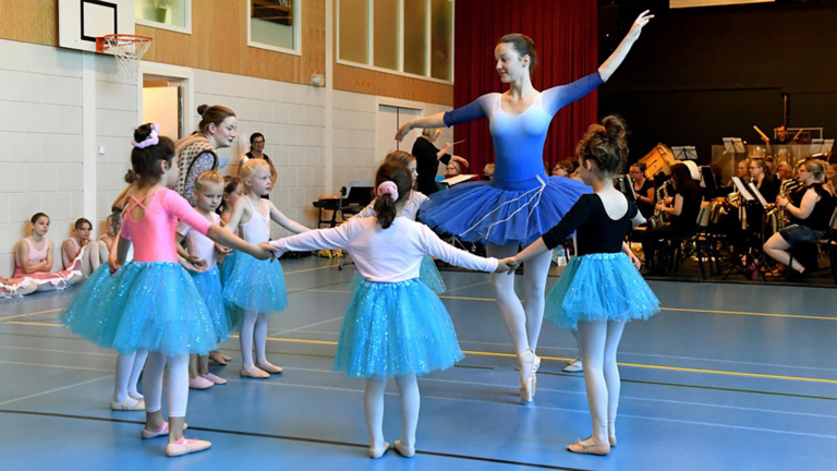 Balletschool Attitude samen met orkest Schagens Harmonie in Theater De Vest 🗓