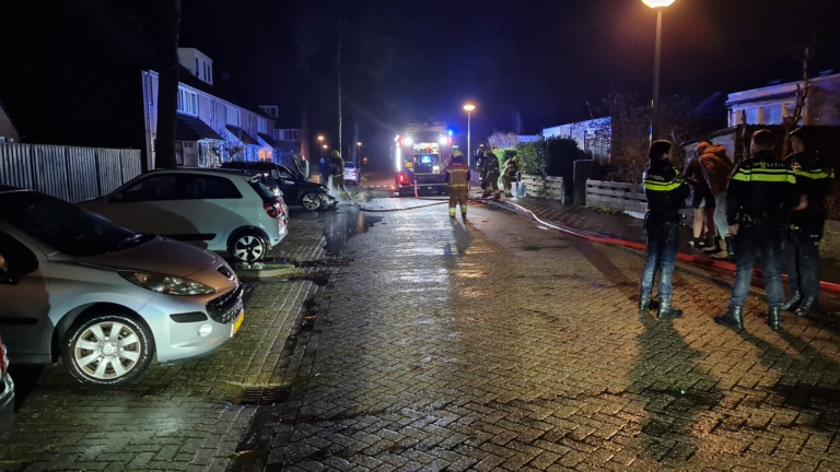 Nachtelijke autobrand in Marco Polostraat in Alkmaar