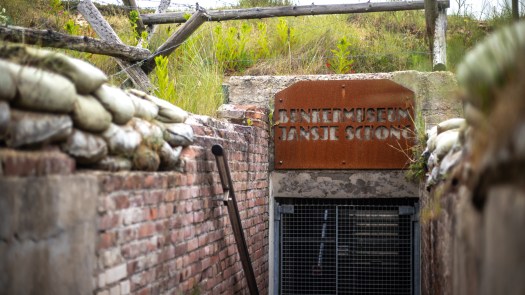 Bunkergeschiedenis beleven bij Egmonds Bunkermuseum Jansje Schong: “Het is ontzettend interessant” 🗓