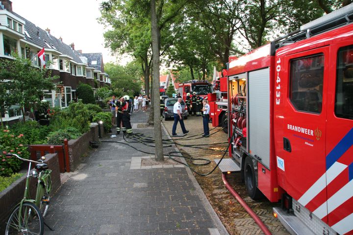 Brand met veel rook in de Blaeustraat (FOTO's)
